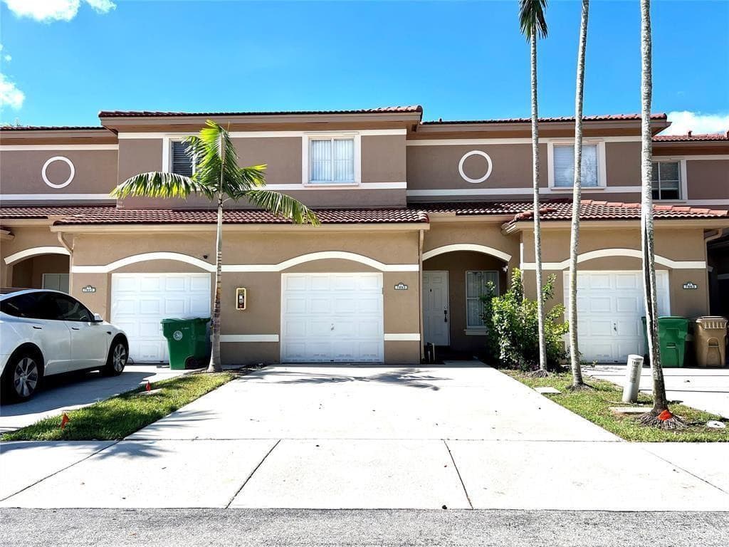 7893 N Southwood Circle, Davie, FL 33328 — photo 1 of 10
