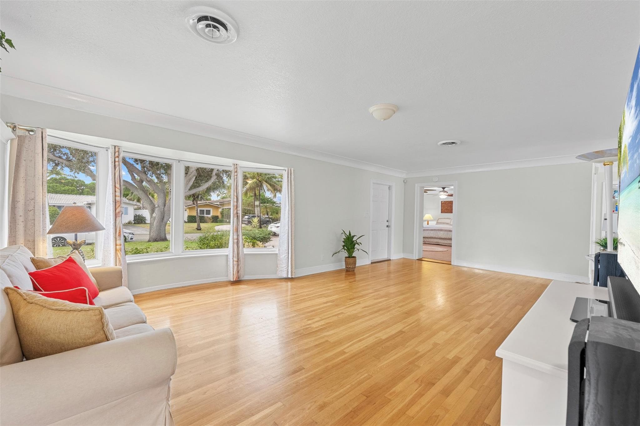 5284 NE 18th Terrace, Fort Lauderdale, FL 33308 — photo 13 of 57