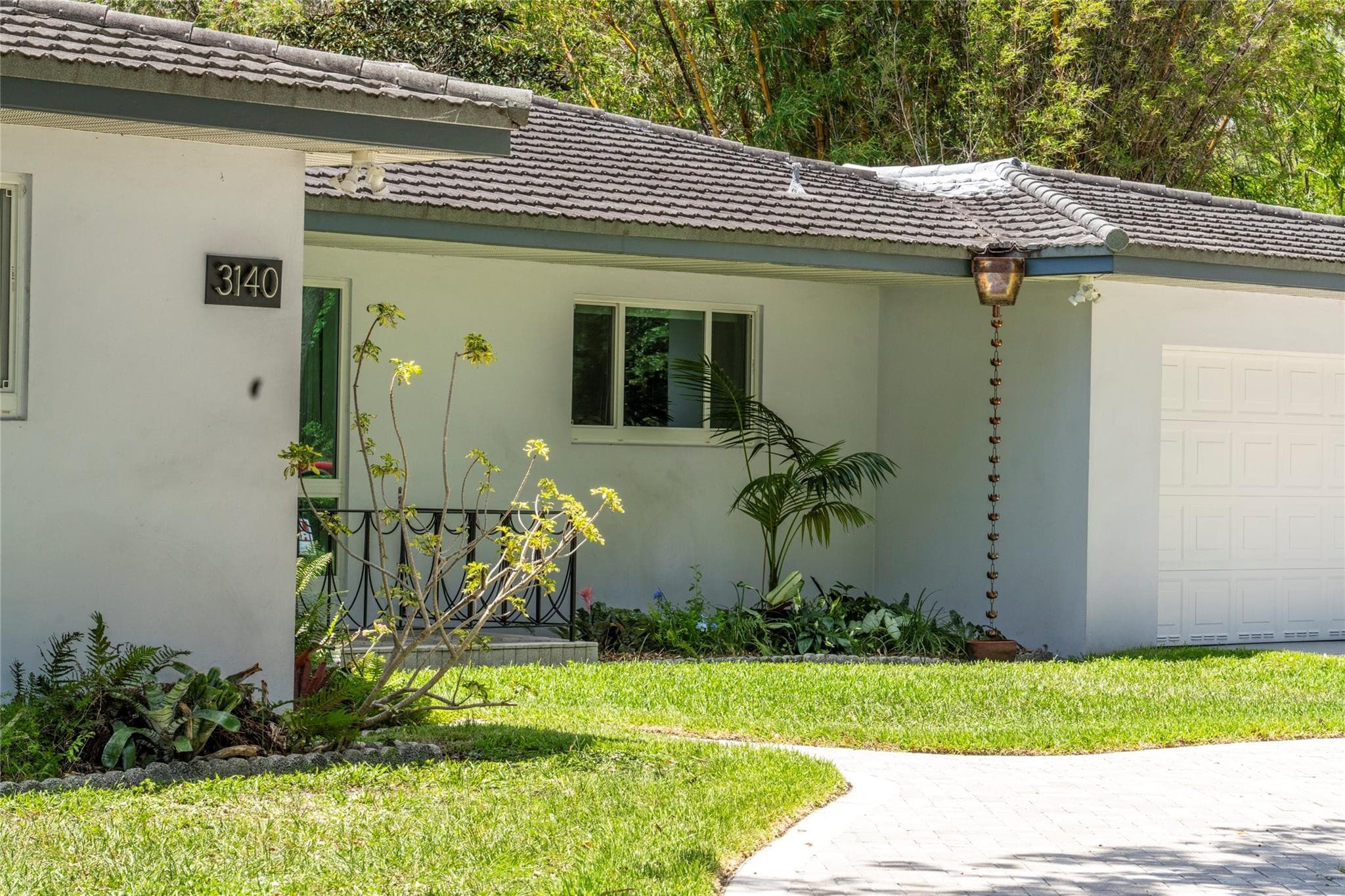 3140 Calle Largo Drive, Hollywood, FL 33021 — photo 3 of 46