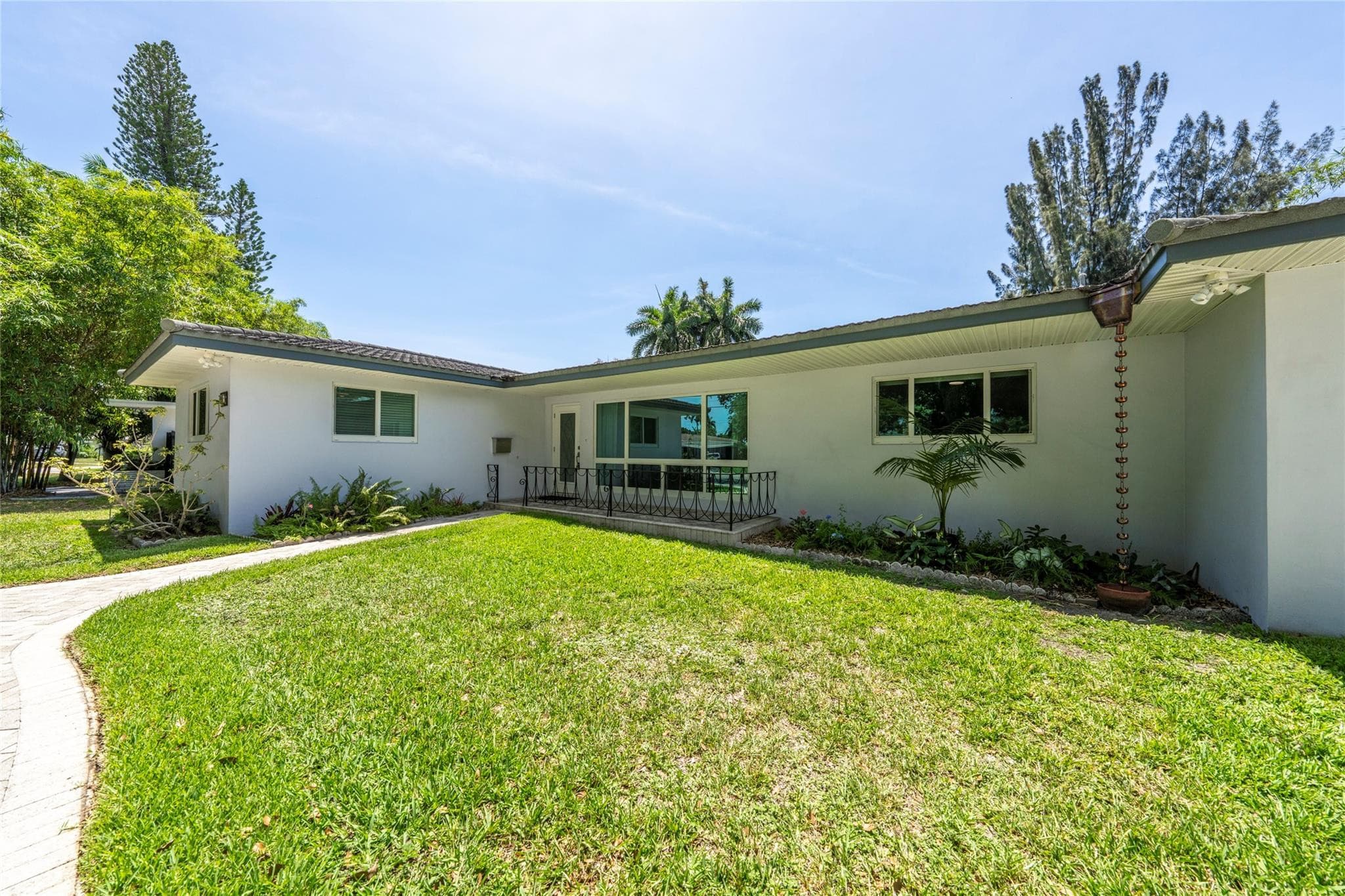 3140 Calle Largo Drive, Hollywood, FL 33021 — photo 4 of 46