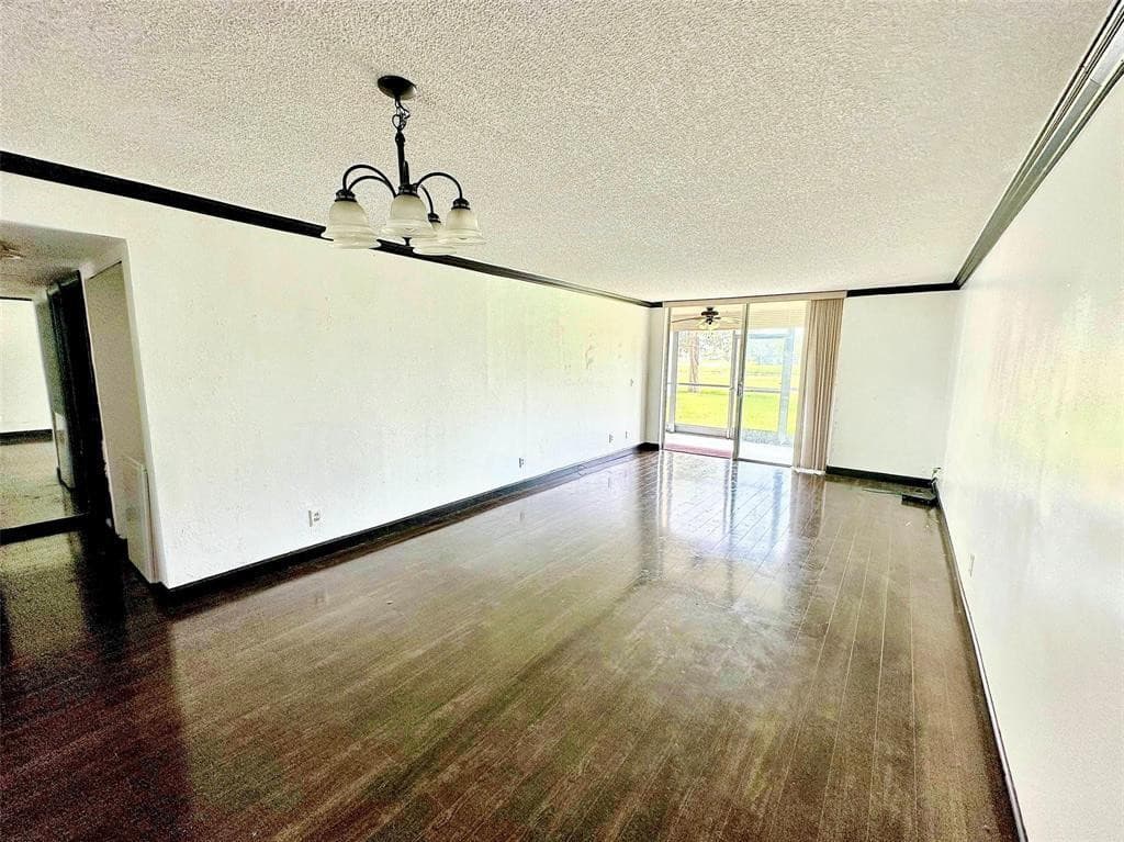 3231 Holiday Springs Boulevard 105, Margate, FL 33063 — photo 4 of 10