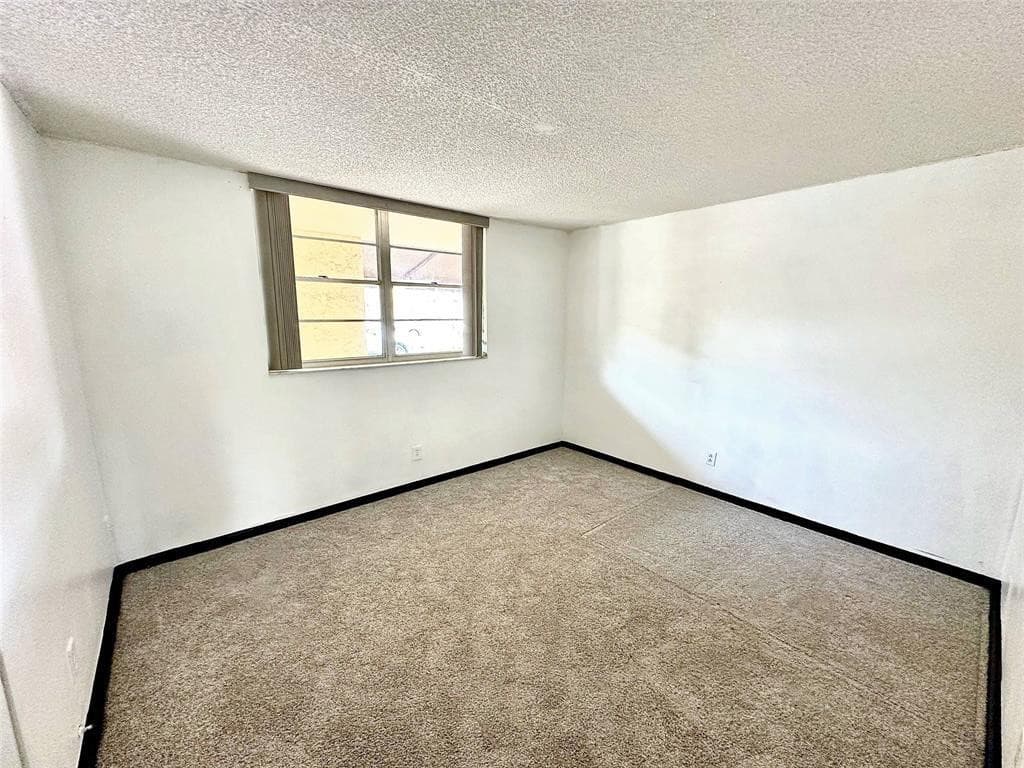 3231 Holiday Springs Boulevard 105, Margate, FL 33063 — photo 7 of 10