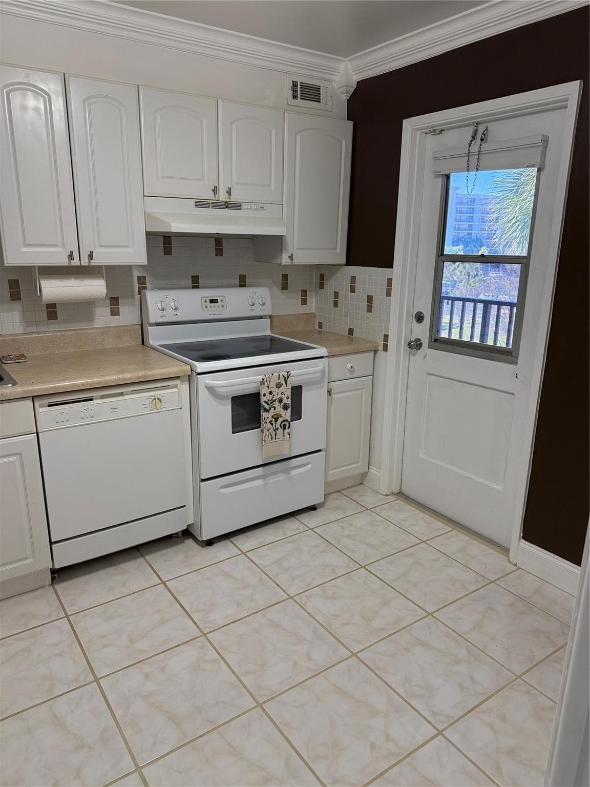 2650 S Course Drive 410, Pompano Beach, FL 33069 — photo 3 of 14