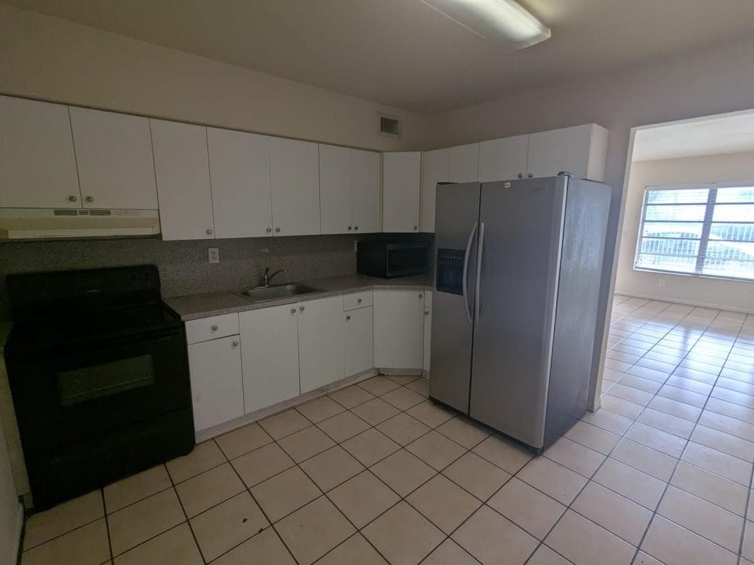 17367 SW 95th Avenue 17367, Palmetto Bay, FL 33157 — photo 3 of 22