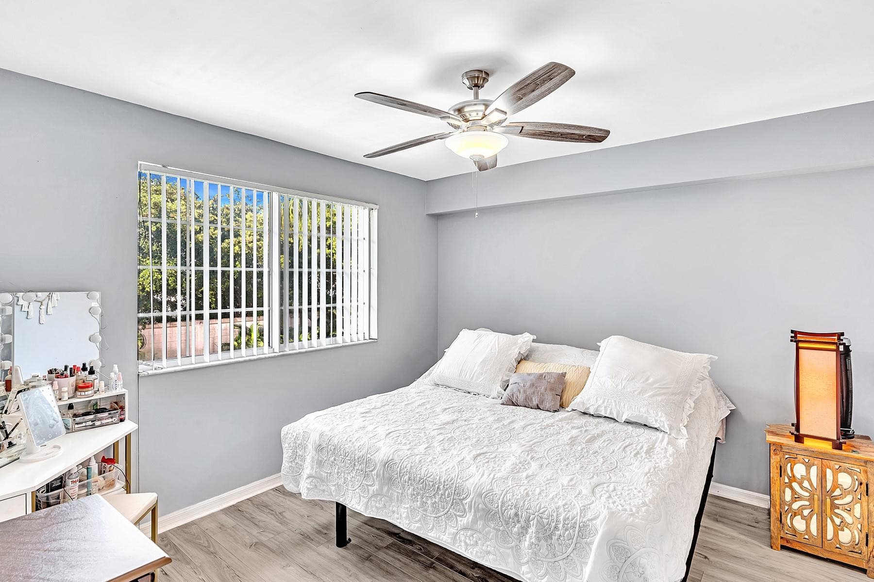 2131 SE 10th Avenue 1117, Fort Lauderdale, FL 33316 — photo 13 of 29