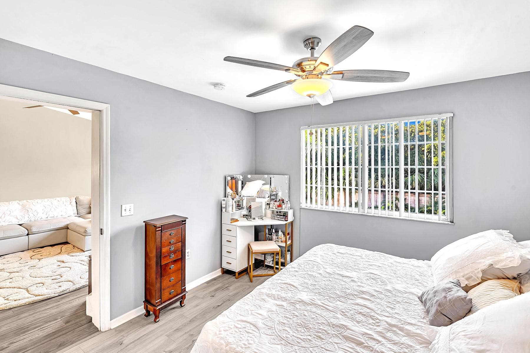2131 SE 10th Avenue 1117, Fort Lauderdale, FL 33316 — photo 15 of 29