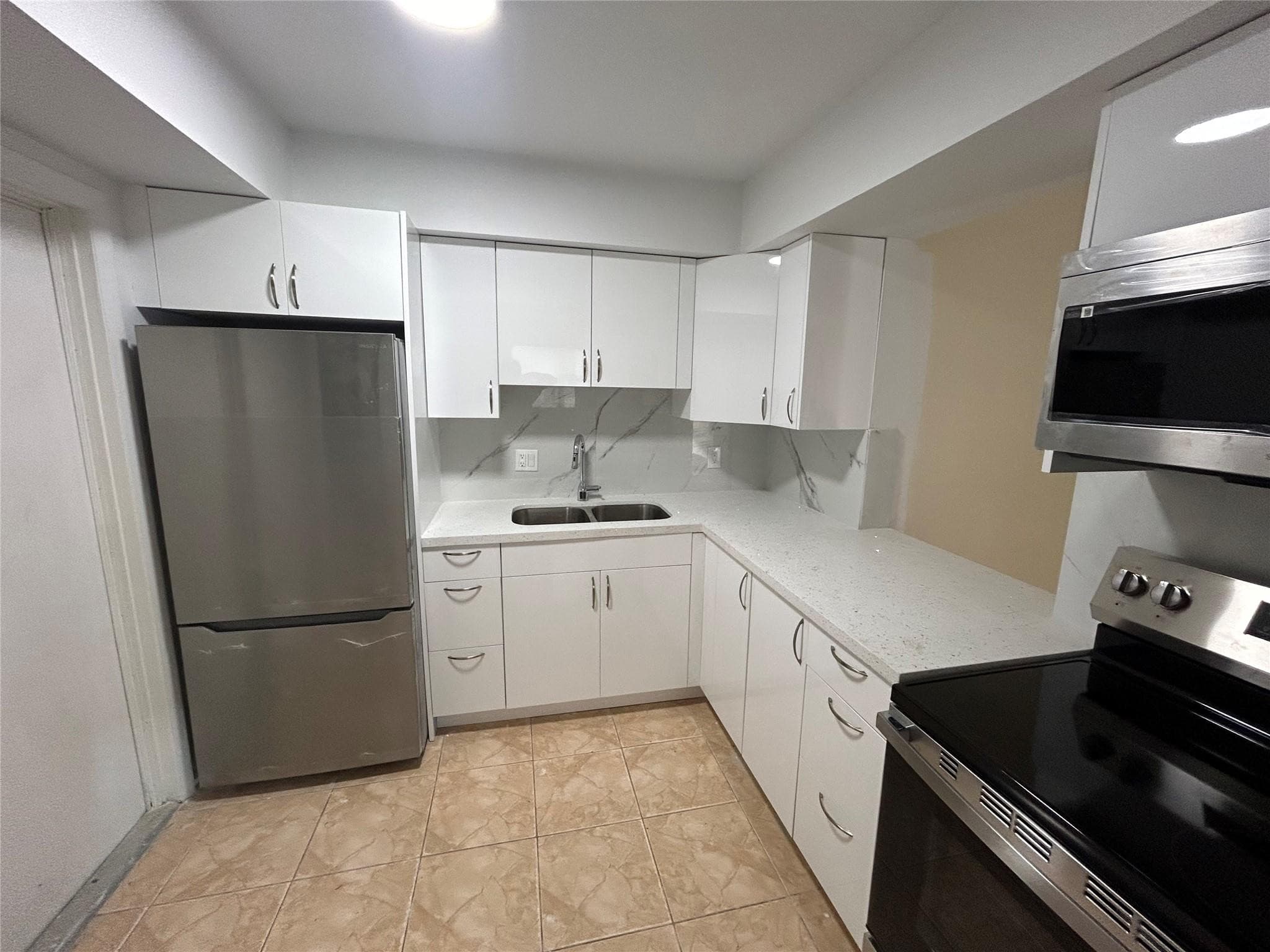 7625 SW 10th Street, North Lauderdale, FL 33068 — photo 2 of 20