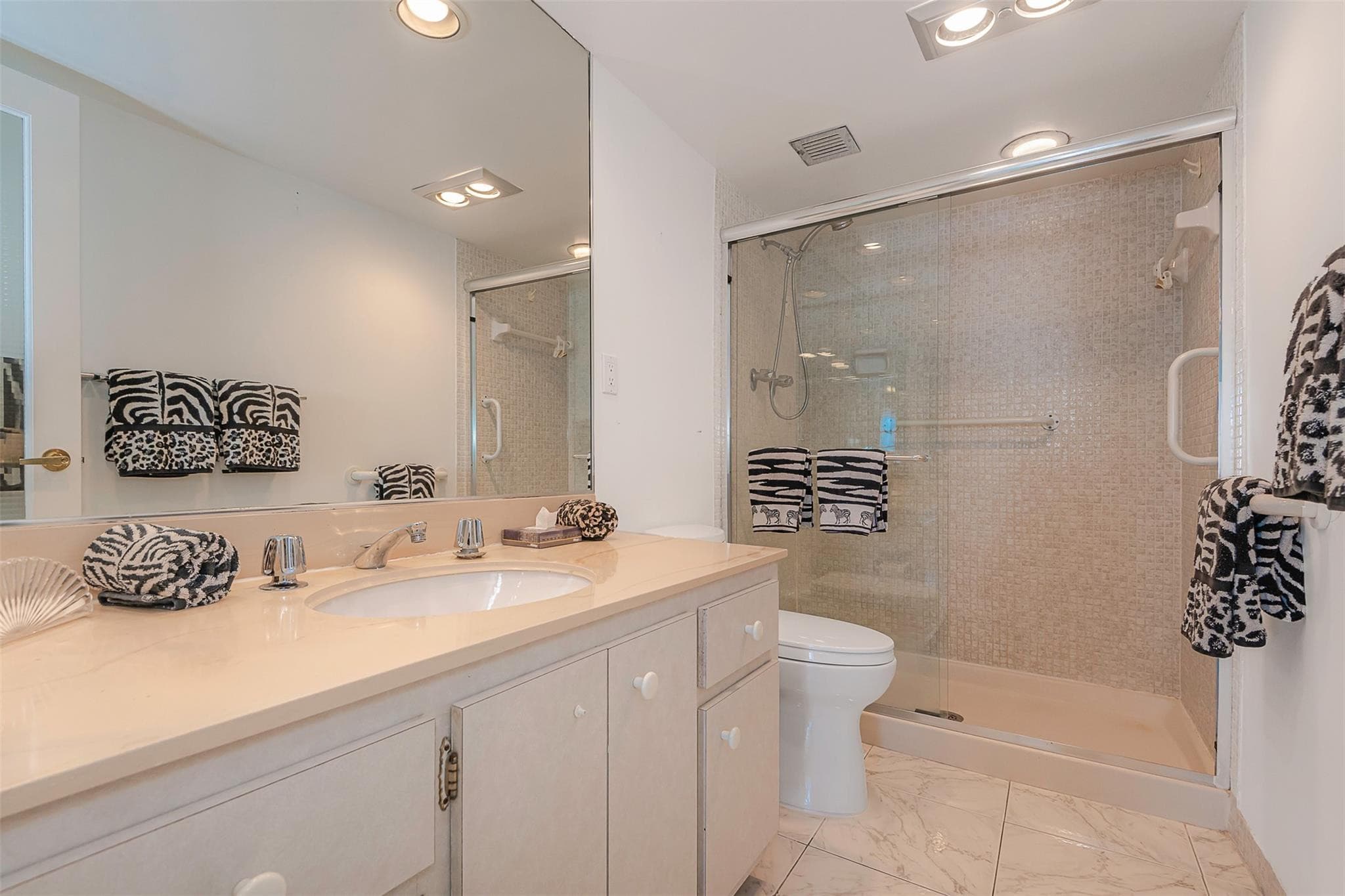 1950 S Ocean Drive 19f, Hallandale Beach, FL 33009 — photo 27 of 30