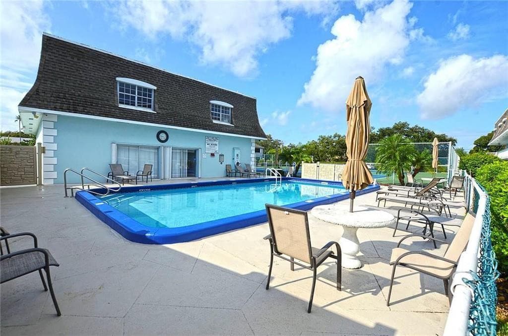 1901 Indian River Boulevard 104C, Vero Beach, FL 32960 — photo 6 of 25