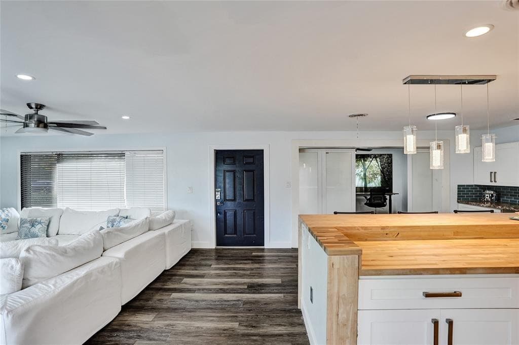 1710 SW 6th Avenue, Pompano Beach, FL 33060 — photo 14 of 57