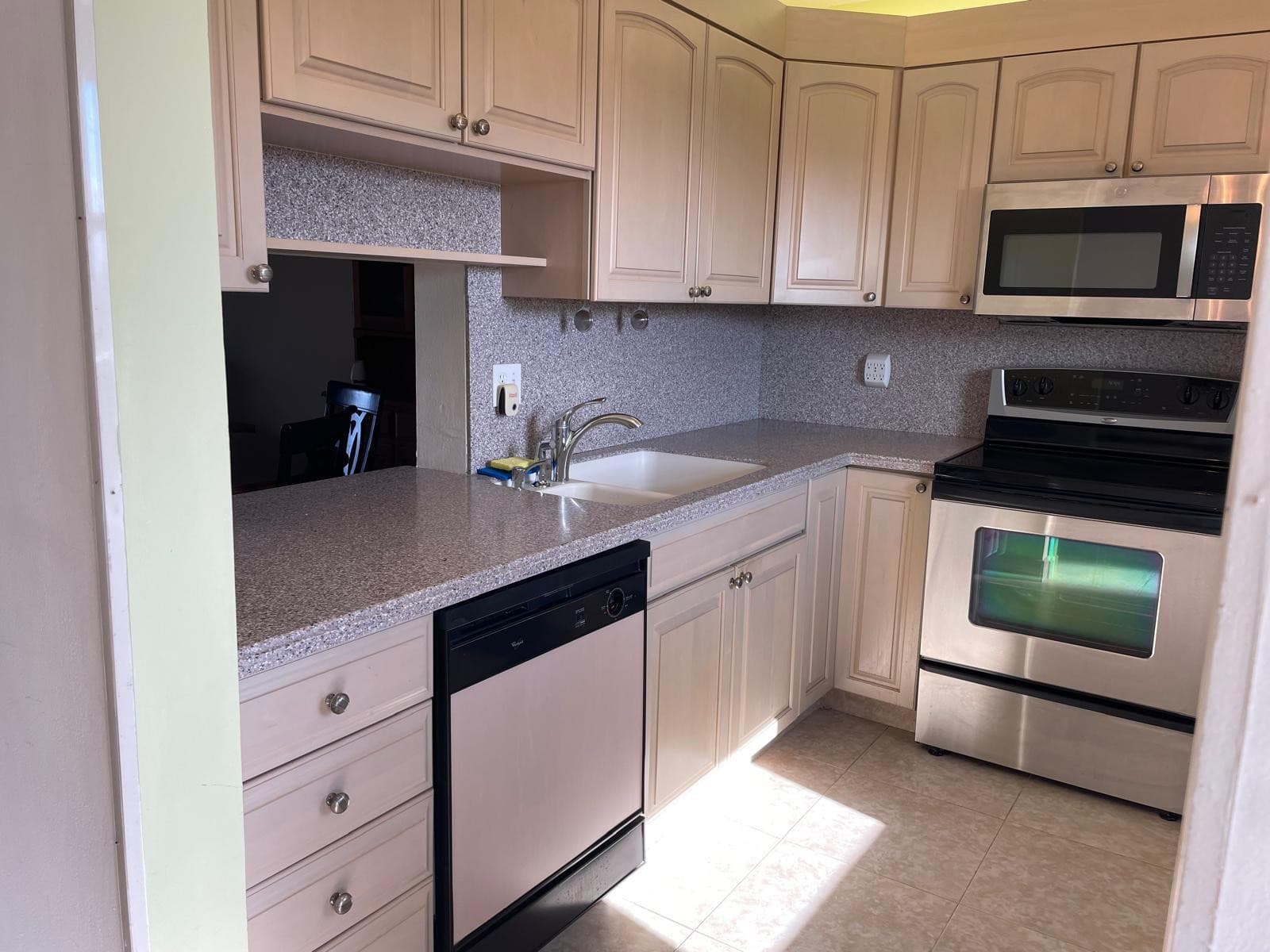 2520 NE 1st Court 411, Boynton Beach, FL 33435 — photo 1 of 40
