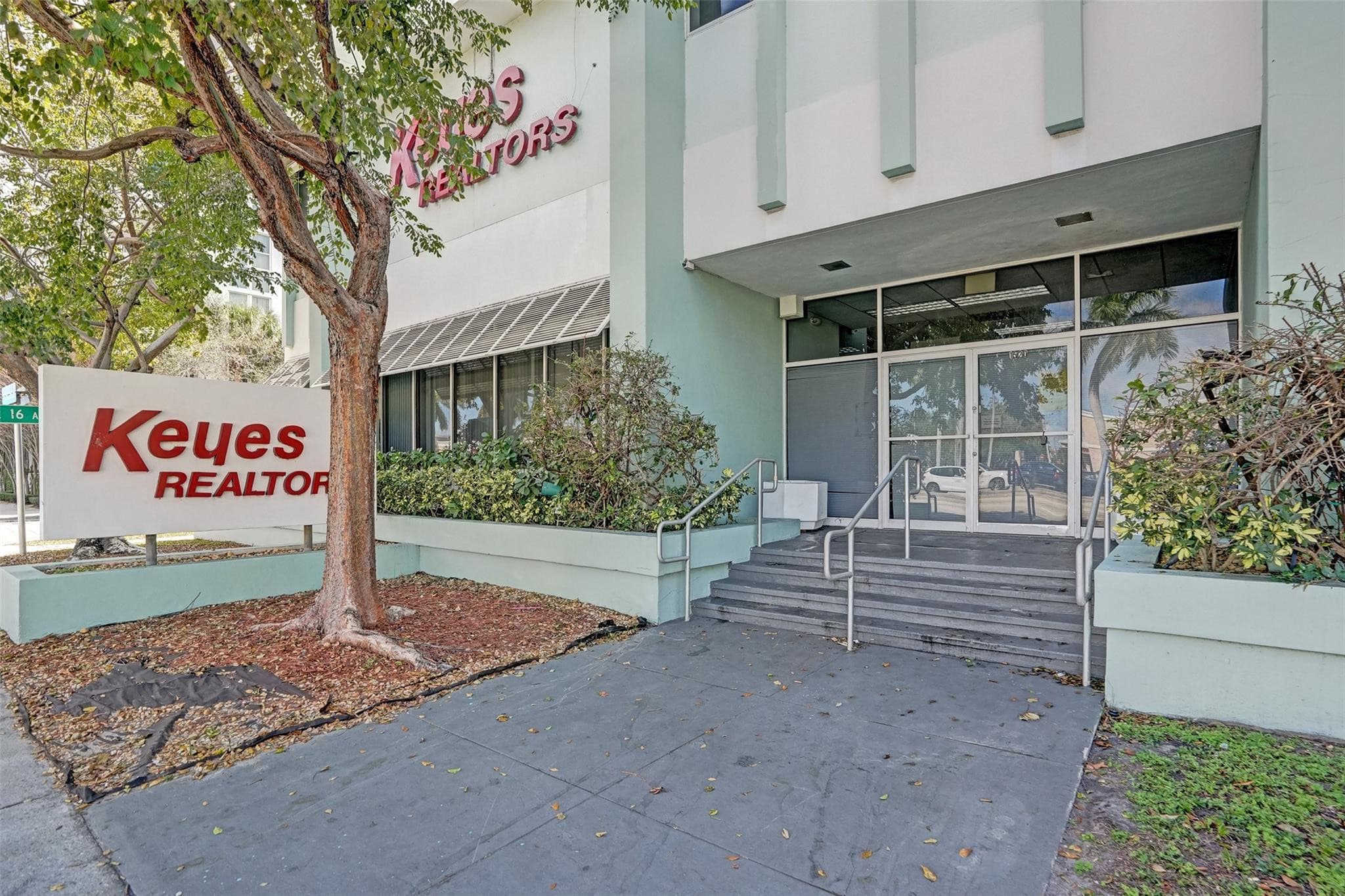 1520 E Sunrise, Fort Lauderdale, FL 33304 — photo 2 of 45