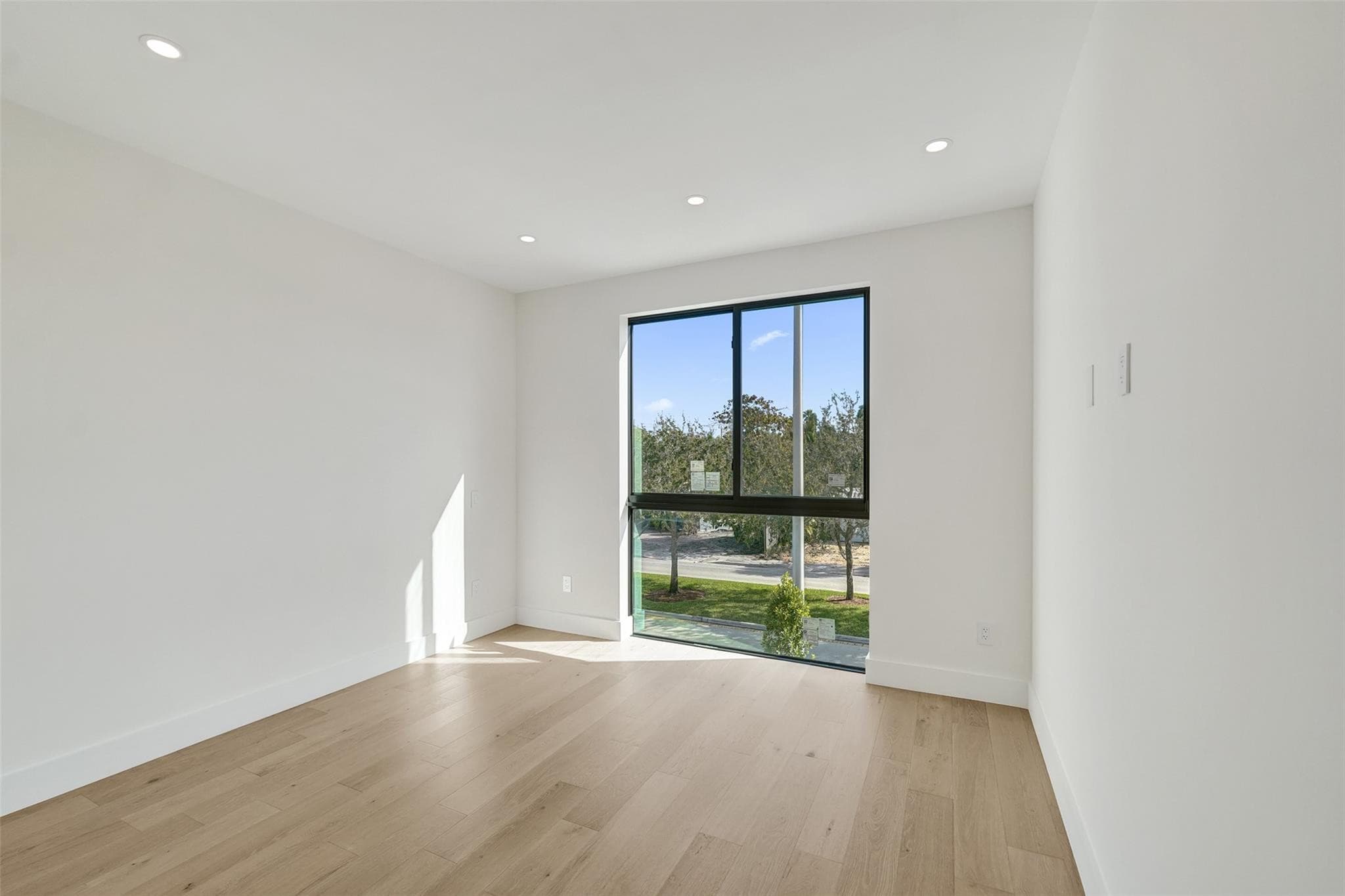1525 NE 15th Avenue, Fort Lauderdale, FL 33304 — photo 22 of 29