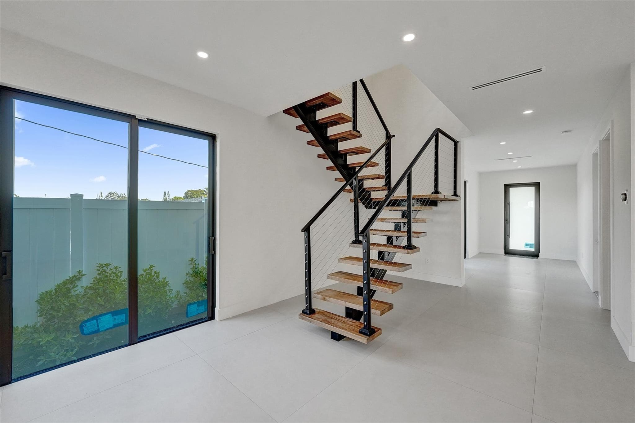 1527 NE 15th Avenue, Fort Lauderdale, FL 33304 — photo 10 of 27