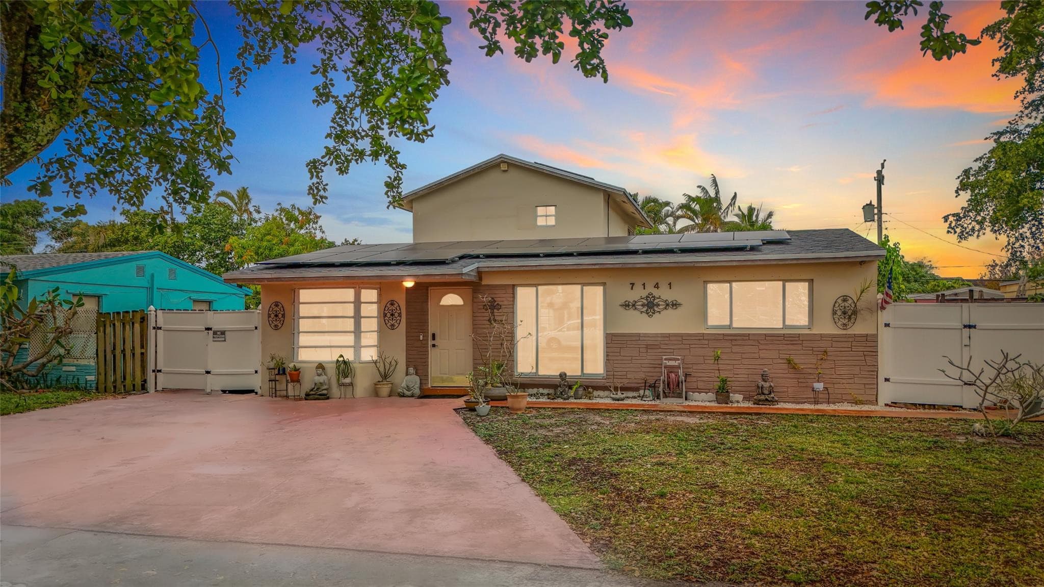 7141 Custer Street, Hollywood, FL 33024 — photo 3 of 84