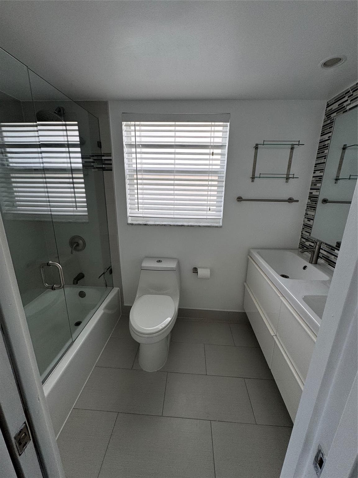 3150 N Palm Aire, Pompano Beach, FL 33069 — photo 7 of 16