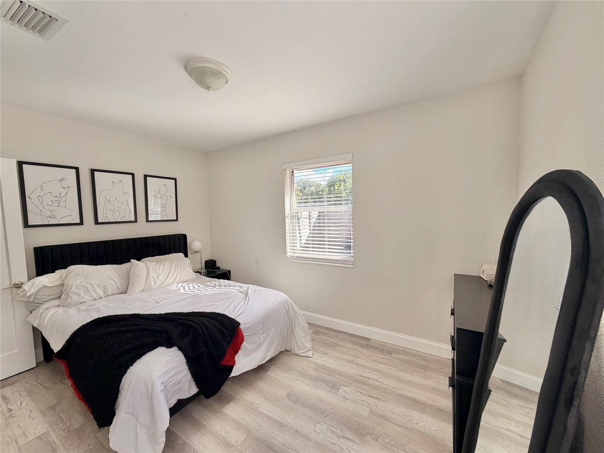1421 NW 2nd Avenue, Fort Lauderdale, FL 33311 — photo 6 of 11