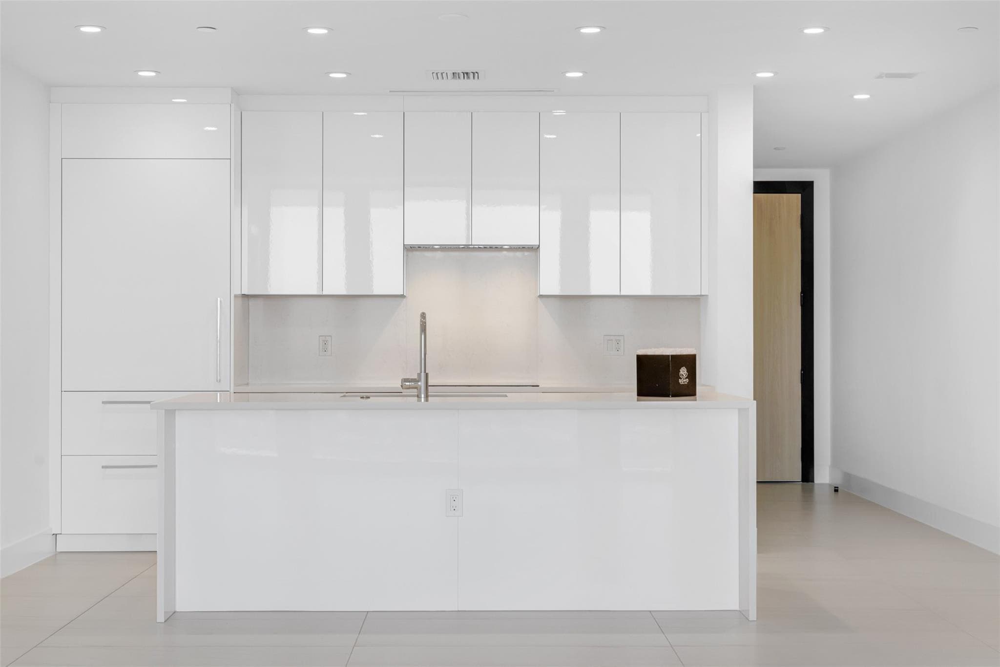 153 N Seabreeze 2503-S, Fort Lauderdale, FL 33304 — photo 7 of 55