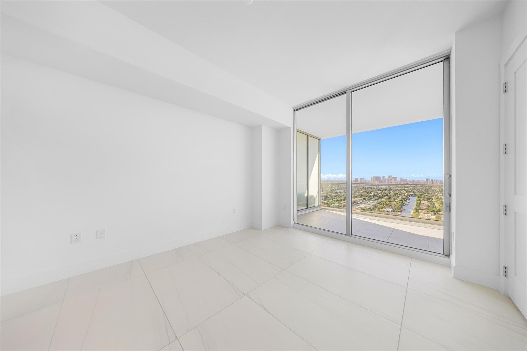 153 N Seabreeze 2503-S, Fort Lauderdale, FL 33304 — photo 20 of 55