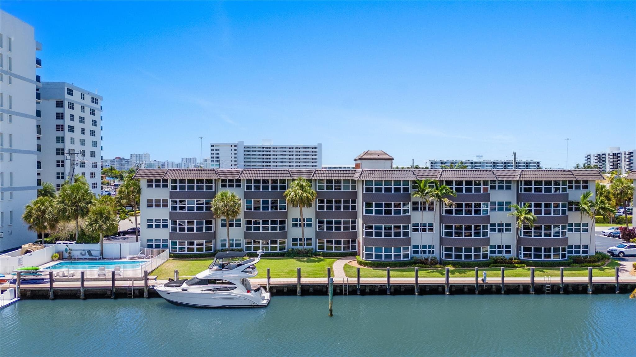 3111 NE 51st Street 305, Fort Lauderdale, FL 33308 — photo 3 of 55