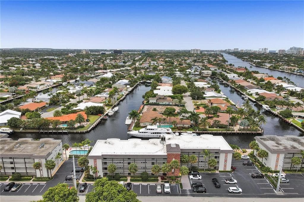 3111 NE 51st Street 305, Fort Lauderdale, FL 33308 — photo 24 of 55