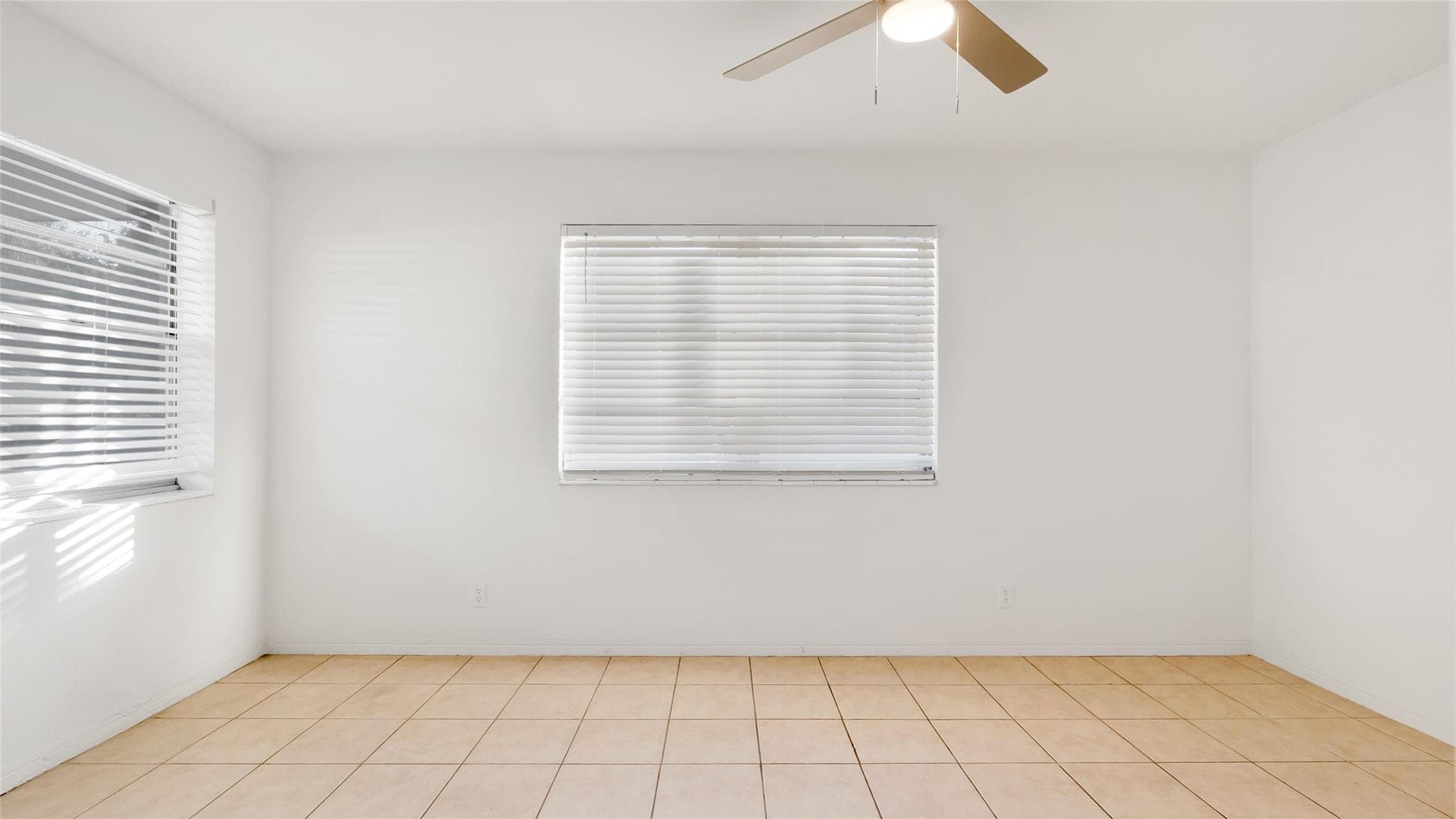 709 SE 15th Street 1, Fort Lauderdale, FL 33316 — photo 13 of 37