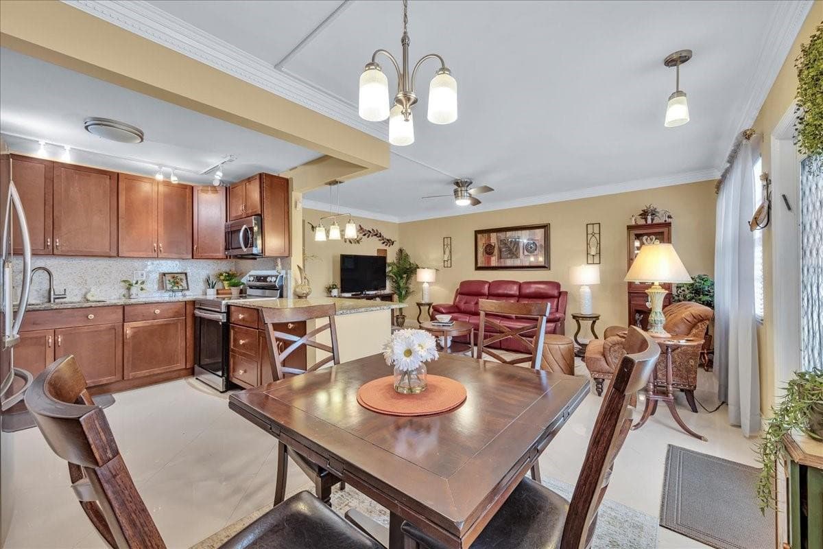 2047 Wolverton C 2047, Boca Raton, FL 33434 — photo 5 of 29
