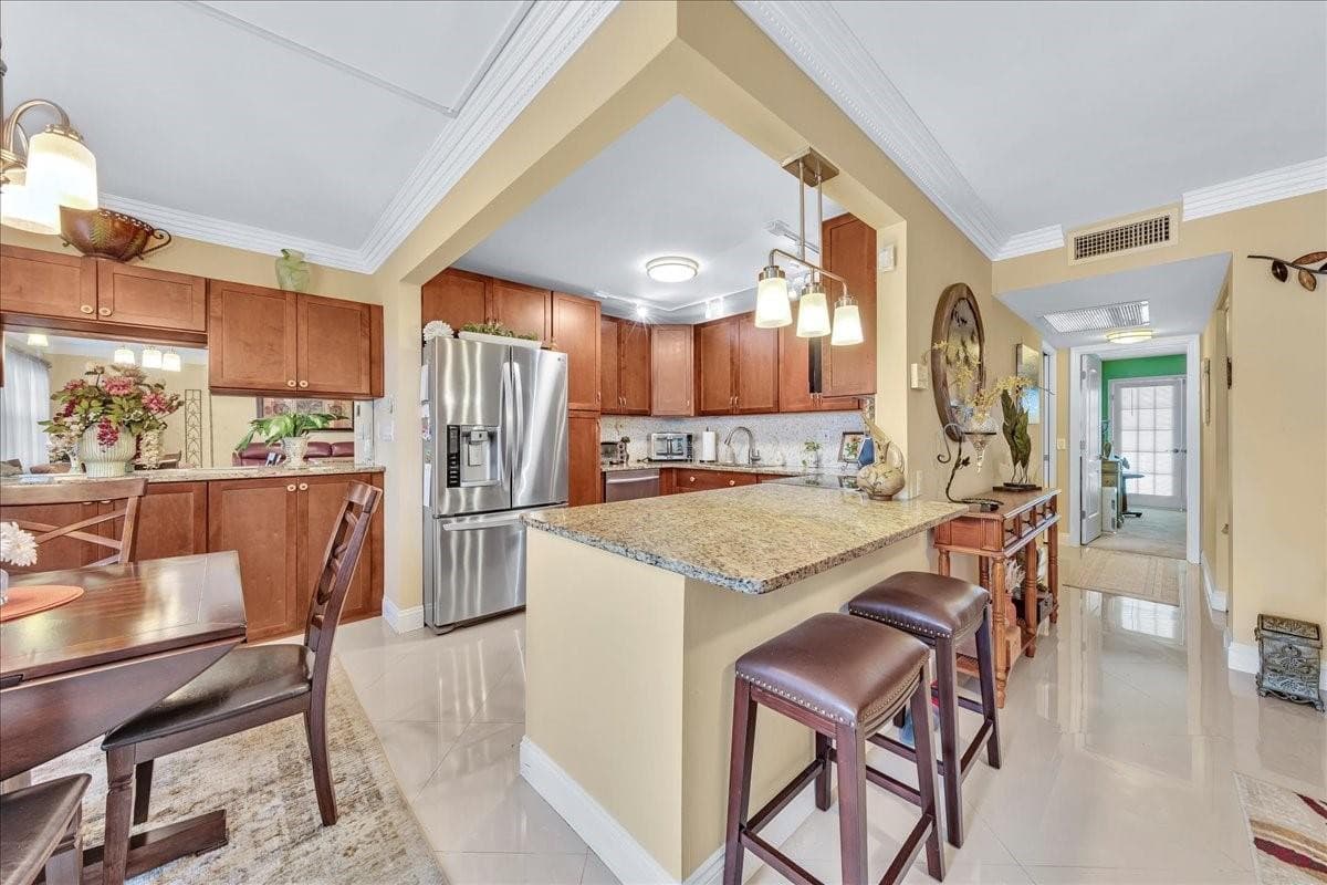 2047 Wolverton C 2047, Boca Raton, FL 33434 — photo 6 of 29