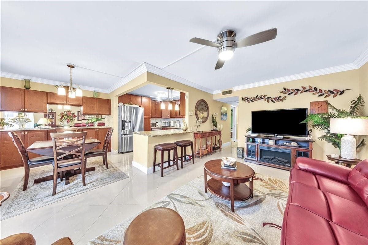 2047 Wolverton C 2047, Boca Raton, FL 33434 — photo 12 of 29