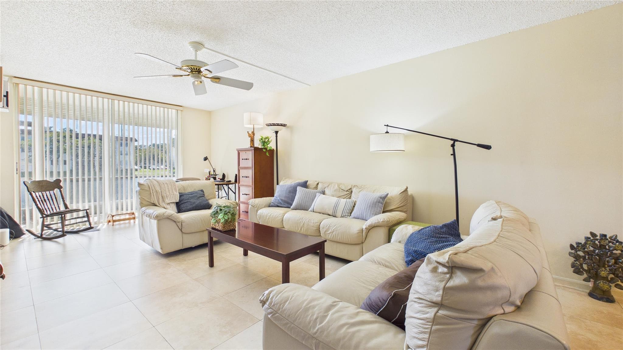 381 S Hollybrook Drive 106, Pembroke Pines, FL 33025 — photo 3 of 26
