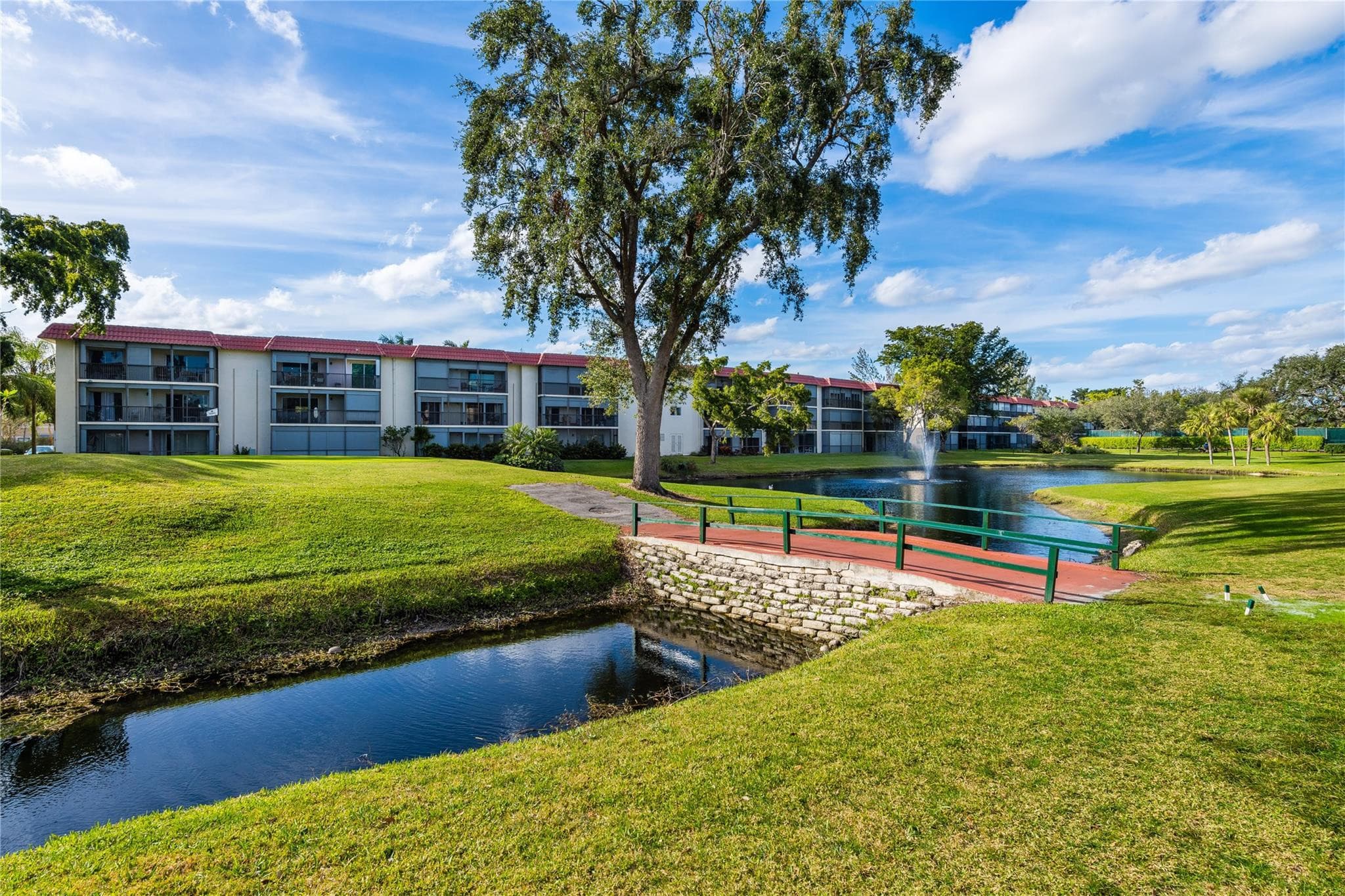 381 S Hollybrook Drive 106, Pembroke Pines, FL 33025 — photo 20 of 26