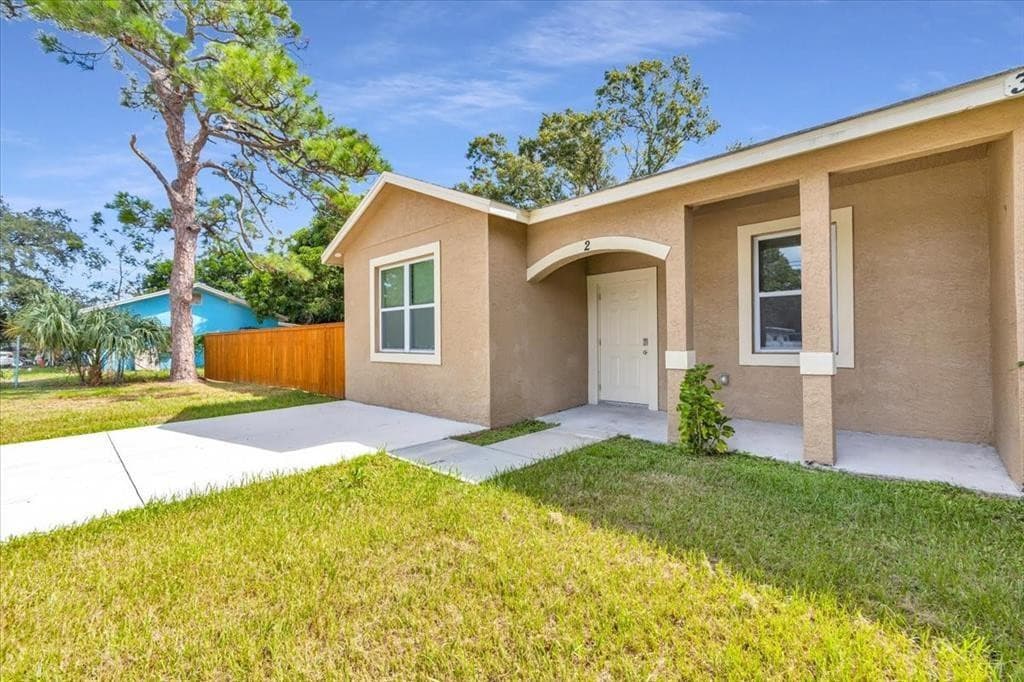 306 N 18th Court 2, Fort Pierce, FL 34950 — photo 2 of 14