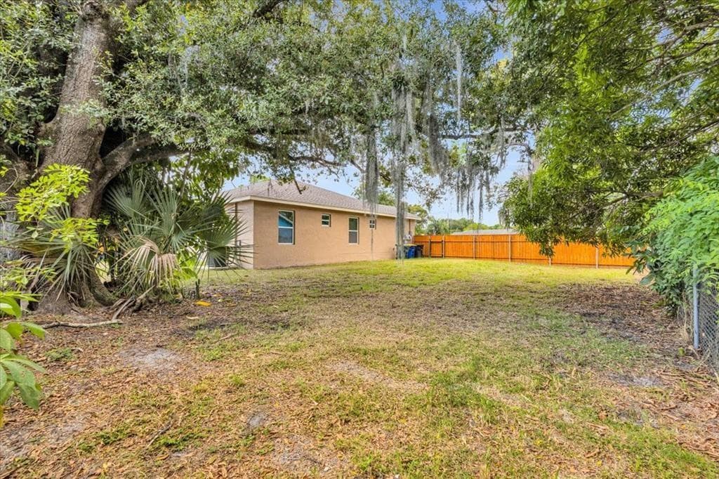 306 N 18th Court 2, Fort Pierce, FL 34950 — photo 13 of 14