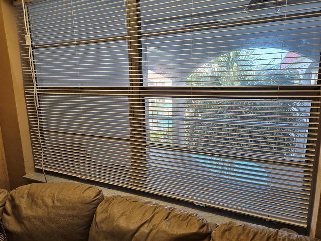 580 Egret Drive 310, Hallandale Beach, FL 33009 — photo 4 of 40