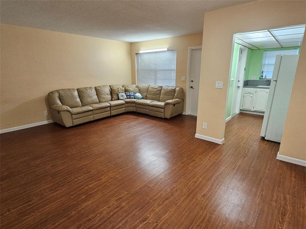 580 Egret Drive 310, Hallandale Beach, FL 33009 — photo 7 of 40