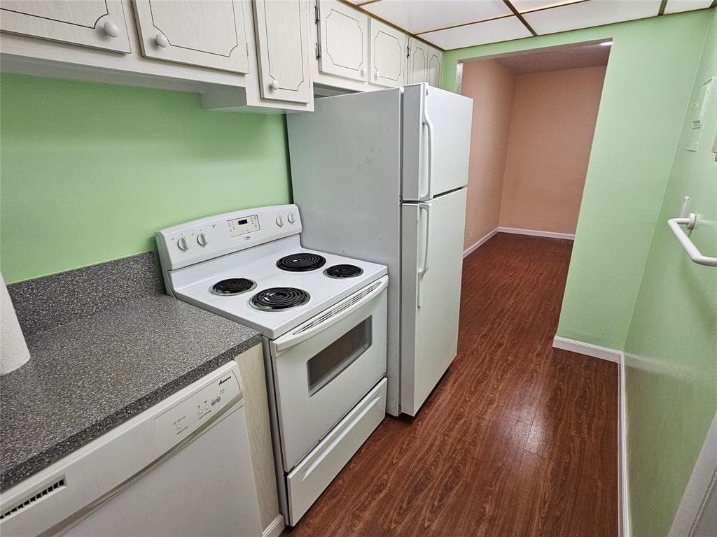 580 Egret Drive 310, Hallandale Beach, FL 33009 — photo 15 of 40