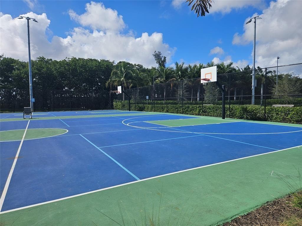 580 Egret Drive 310, Hallandale Beach, FL 33009 — photo 31 of 40