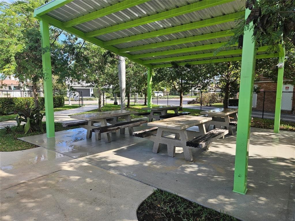 580 Egret Drive 310, Hallandale Beach, FL 33009 — photo 40 of 40