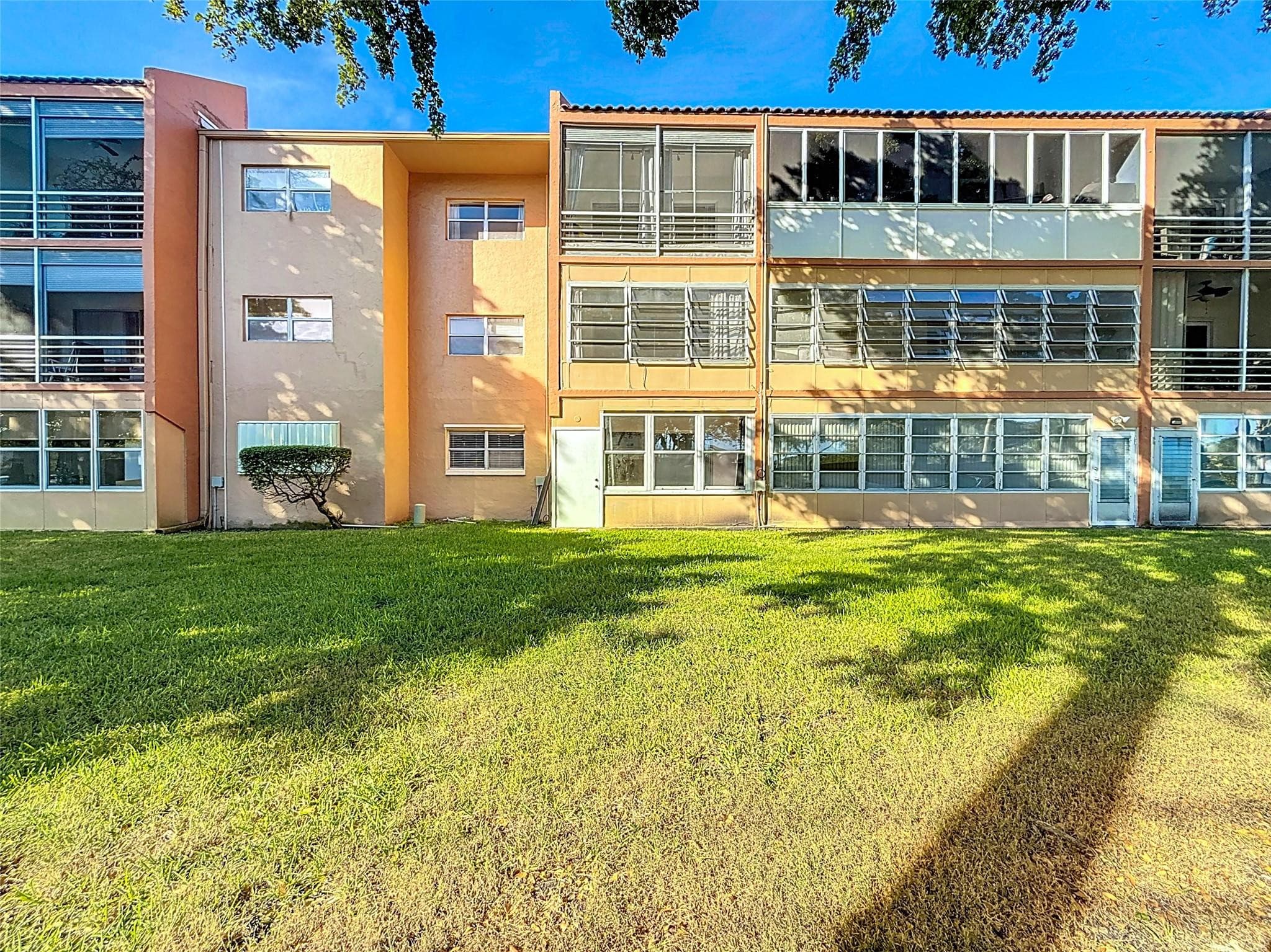 8818 W Mcnab Road 103, Tamarac, FL 33321 — photo 48 of 56