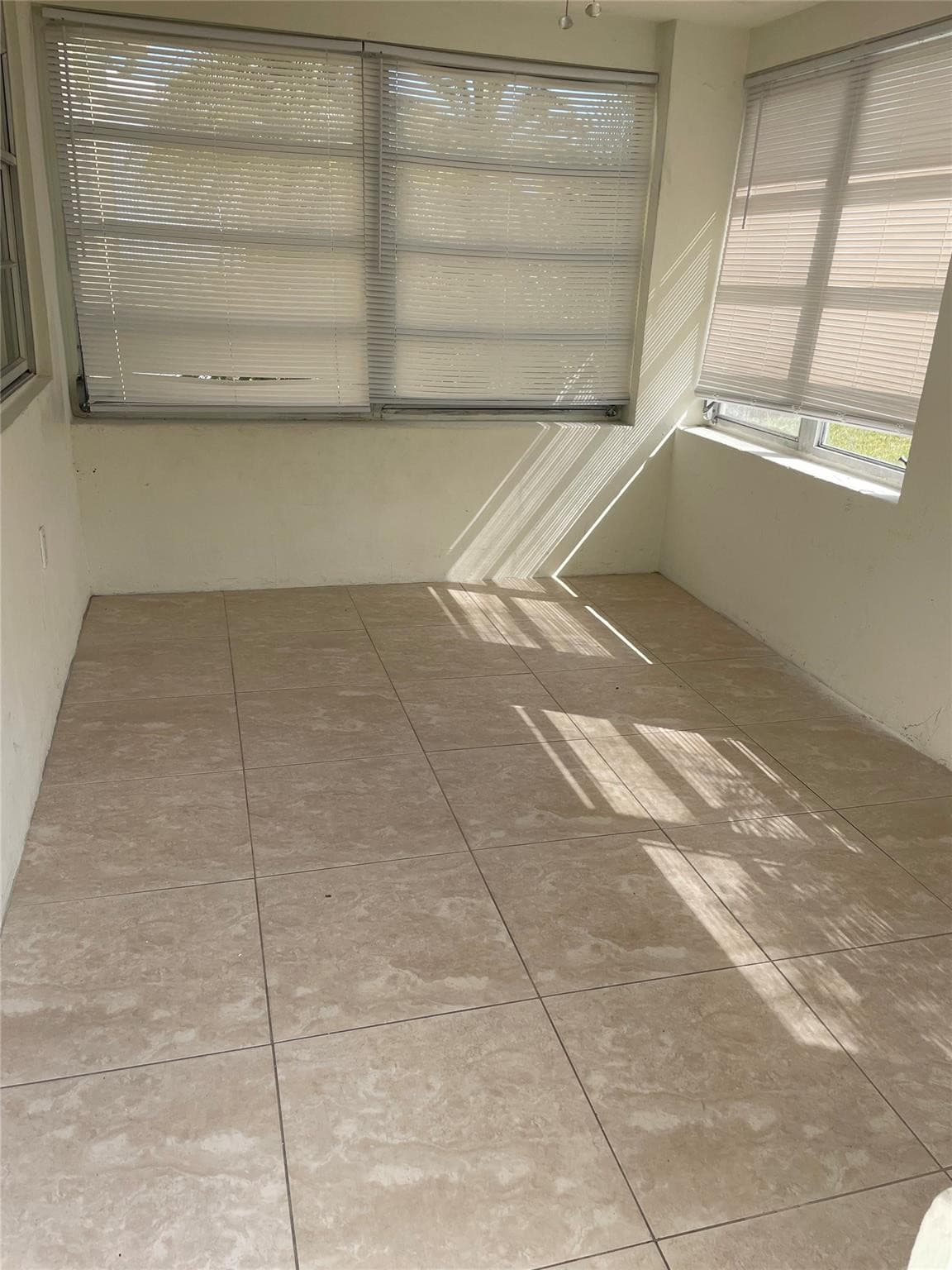 1635 Moffett Street, Hollywood, FL 33020 — photo 6 of 13
