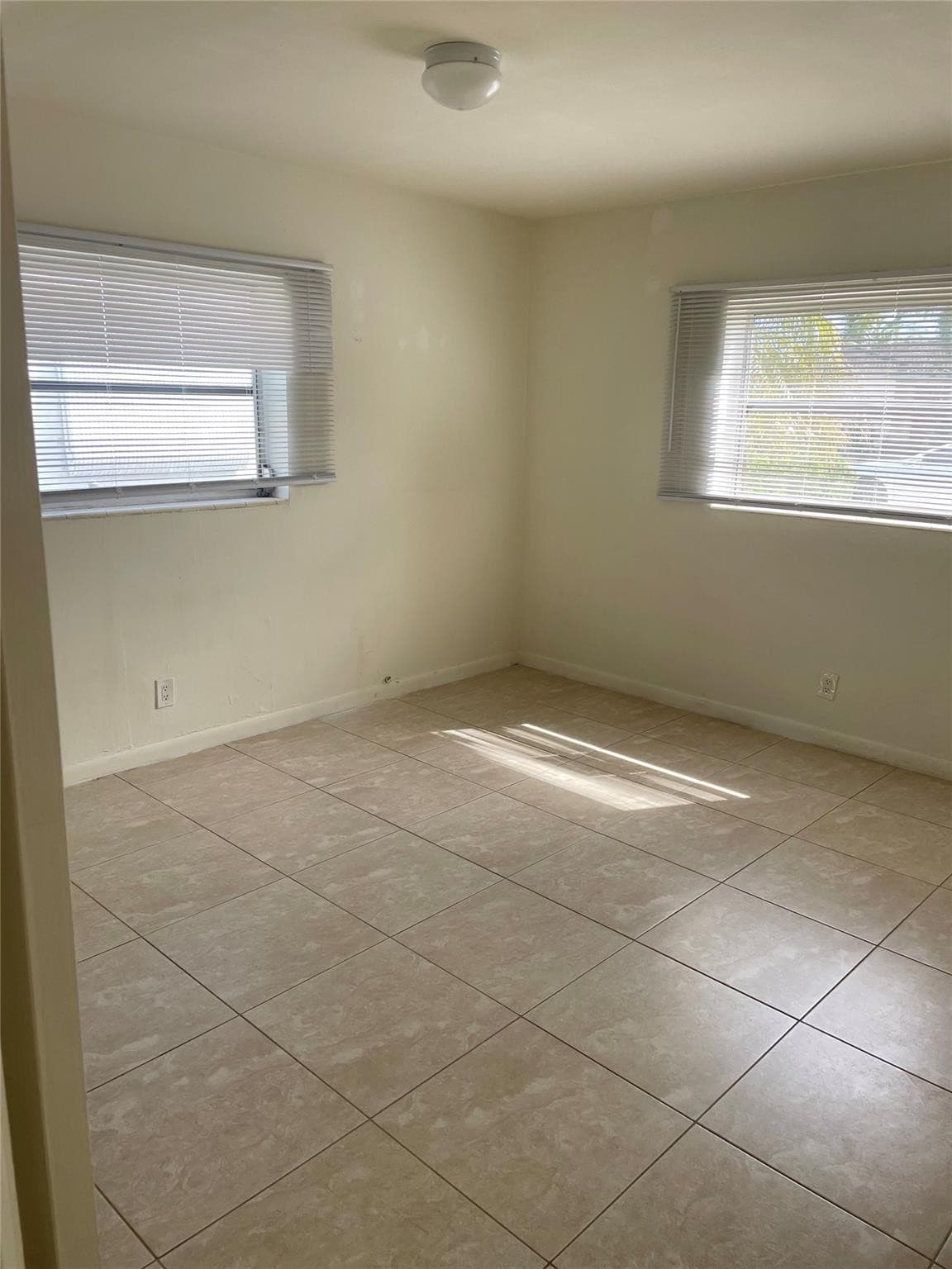 1635 Moffett Street, Hollywood, FL 33020 — photo 11 of 13