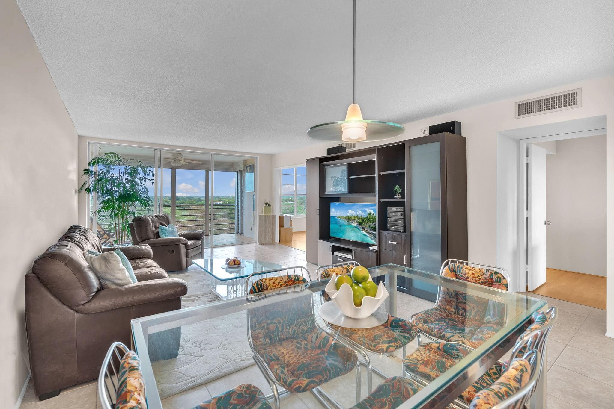 605 Oaks Drive 907, Pompano Beach, FL 33069 — photo 9 of 54