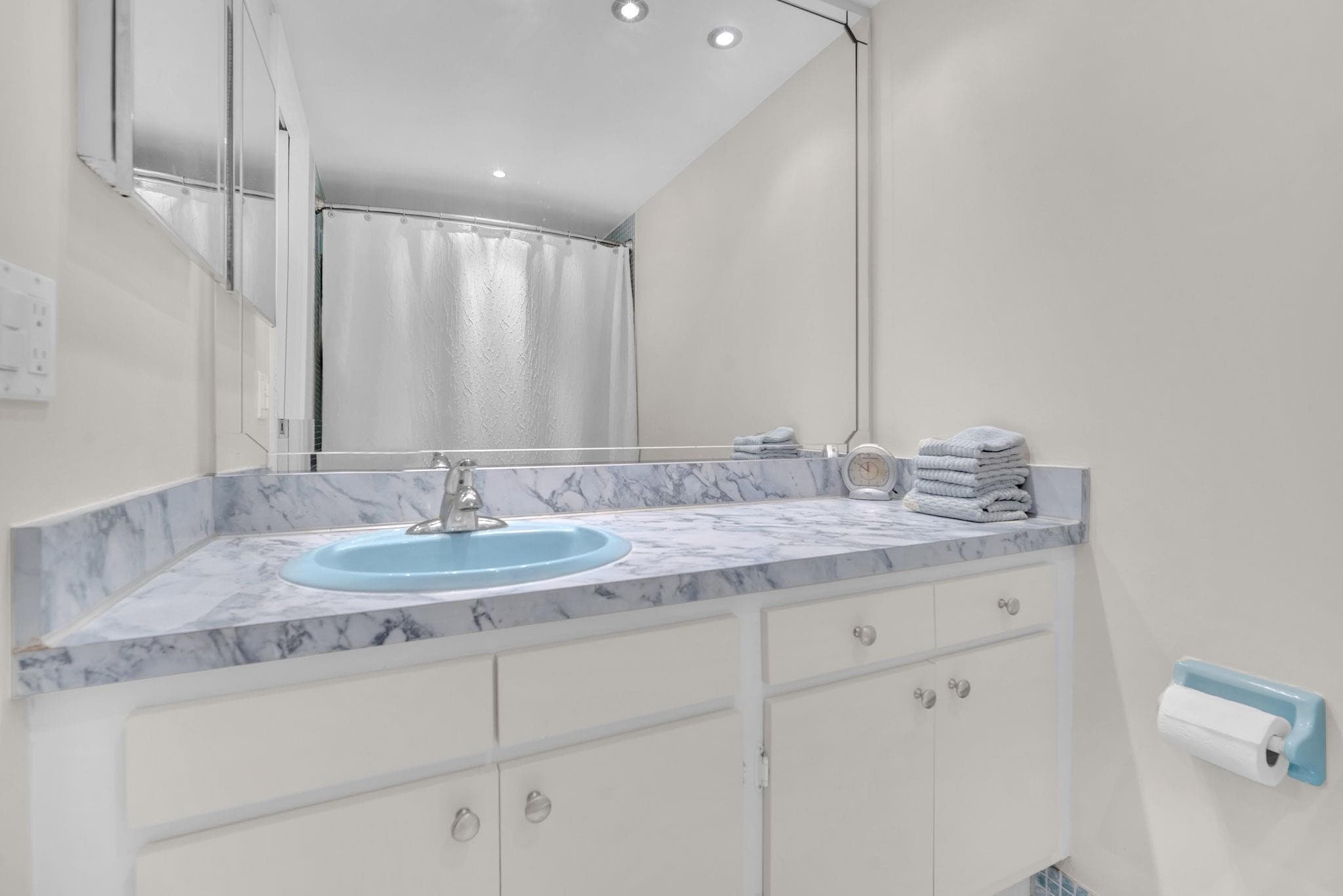 605 Oaks Drive 907, Pompano Beach, FL 33069 — photo 11 of 54
