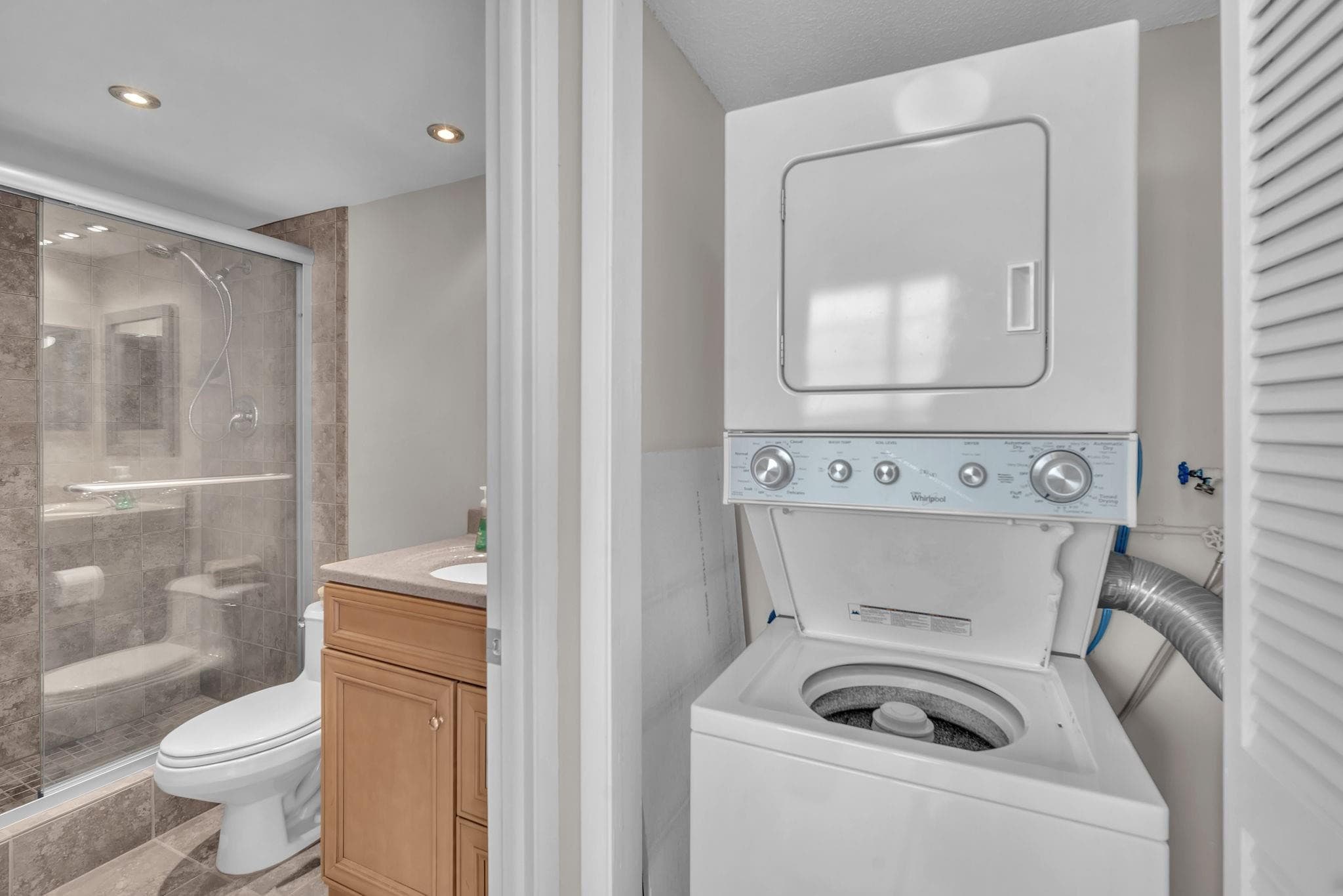 605 Oaks Drive 907, Pompano Beach, FL 33069 — photo 14 of 54