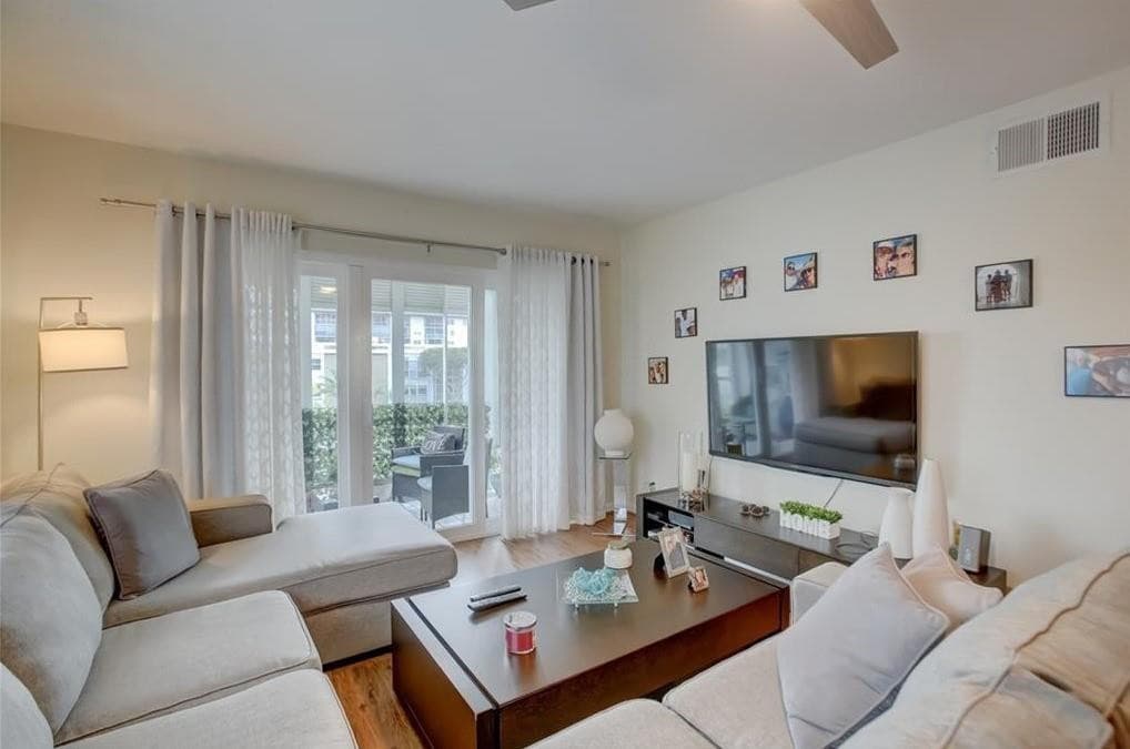 2990 NE 16th Avenue 301, Oakland Park, FL 33334 — photo 9 of 29