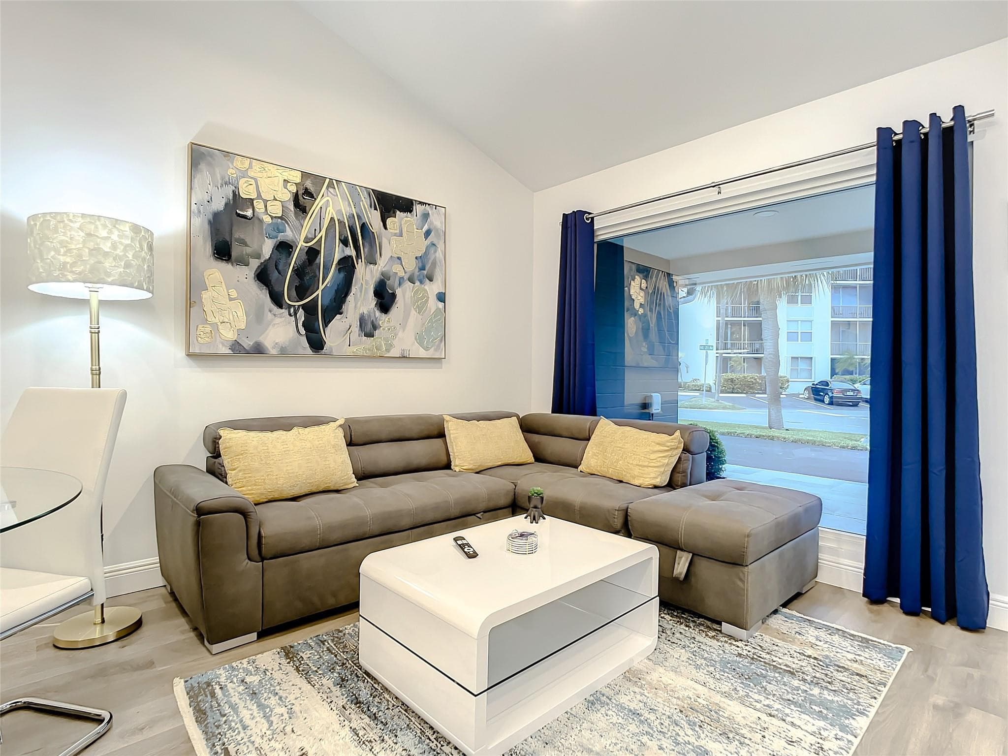 2100 NE 45th Street 1, Fort Lauderdale, FL 33308 — photo 5 of 33