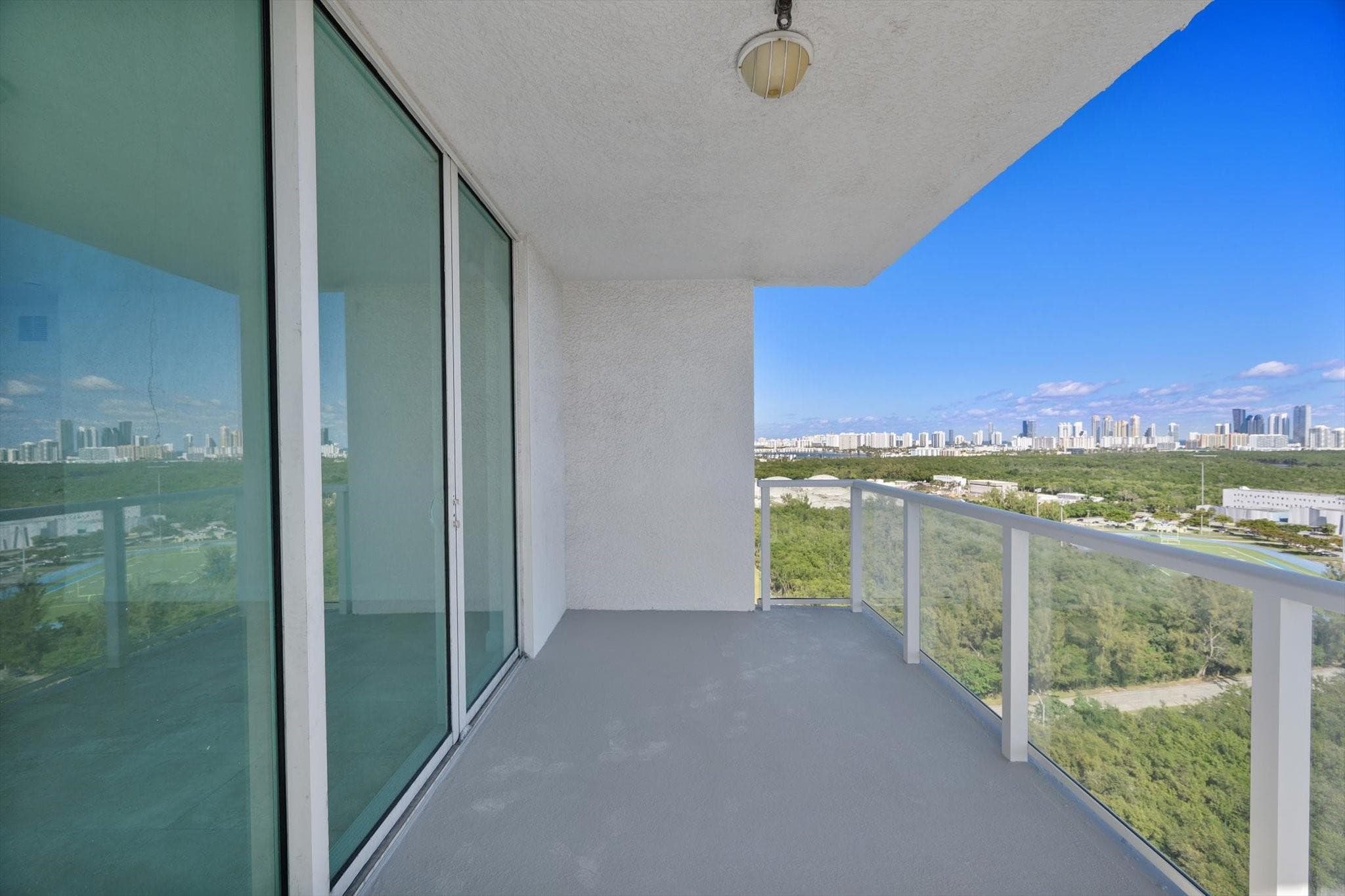 15051 Royal Oaks Lane 2106, North Miami, FL 33181 — photo 3 of 23