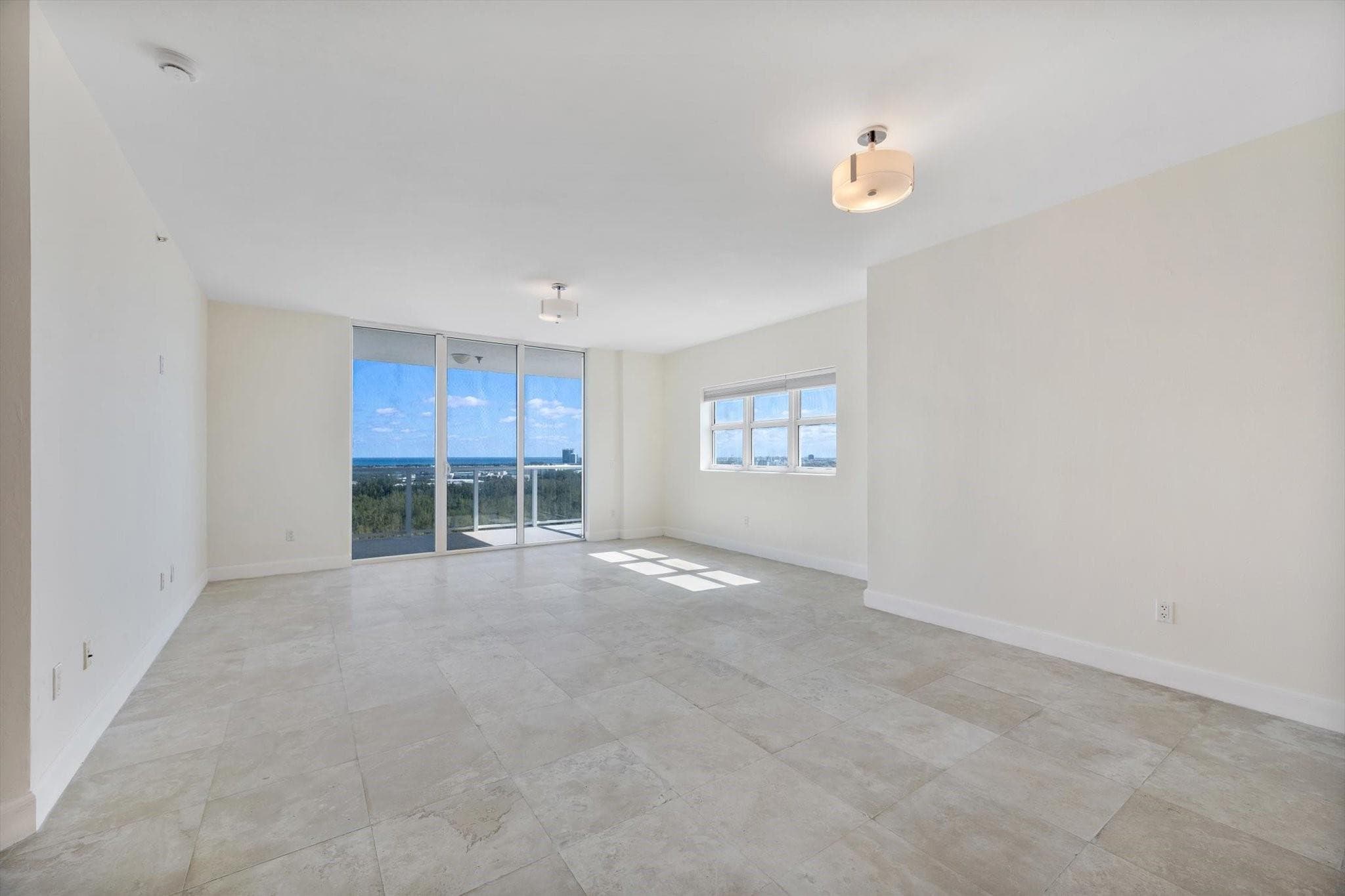 15051 Royal Oaks Lane 2106, North Miami, FL 33181 — photo 4 of 23