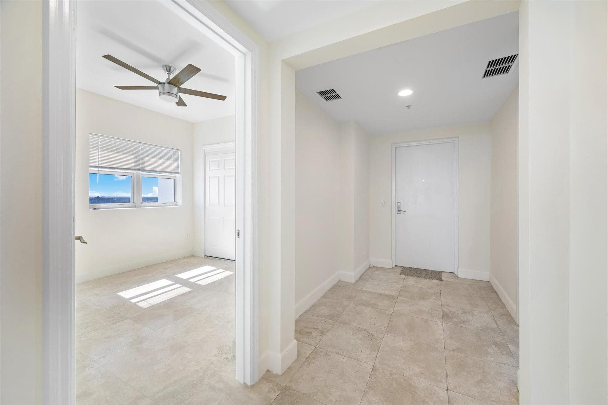 15051 Royal Oaks Lane 2106, North Miami, FL 33181 — photo 13 of 23