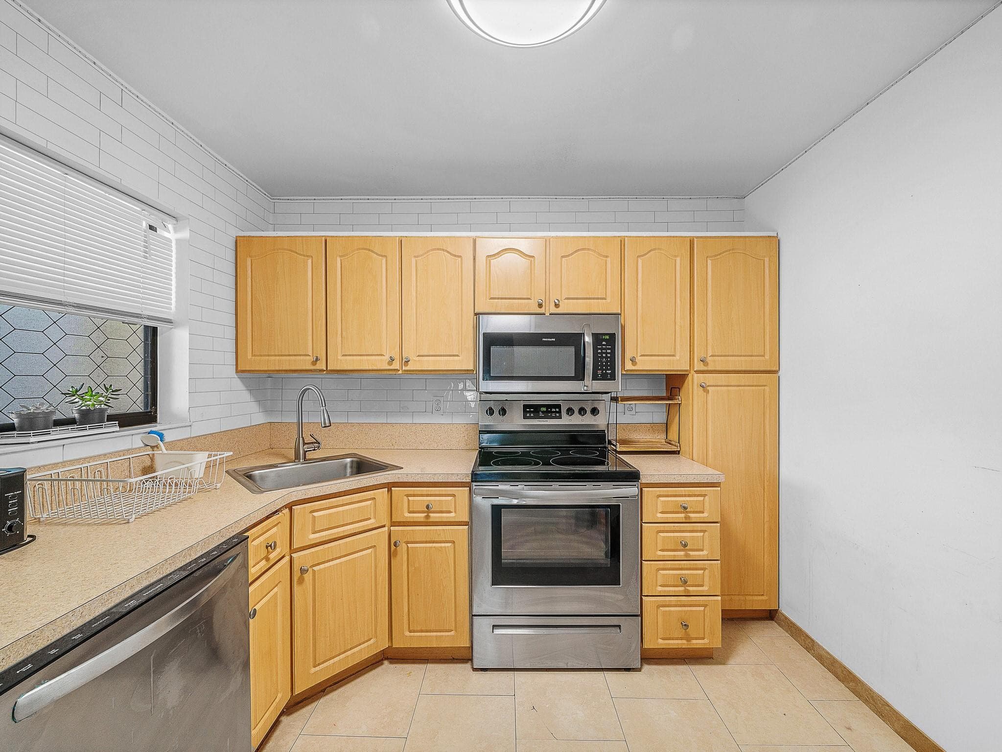 3413 Cocoplum Circle 3407, Coconut Creek, FL 33063 — photo 12 of 35